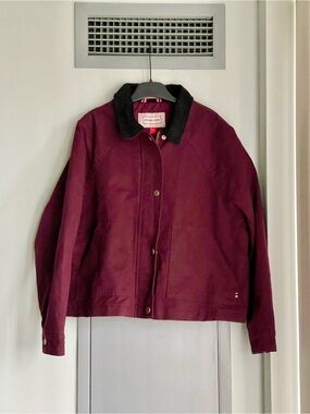 NWT HUNTER ($149) Cherry Lacquer Barn Cropped Jacket with Black Corduroy Collar